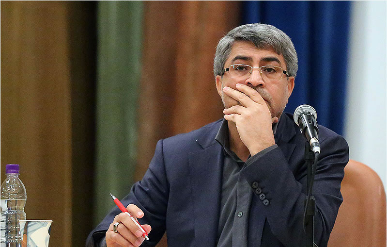 روحانی آماده مناظره‌ رو در رو با رییسی است/صداوسیما فرصت مناظره را به نمایندگان آقای روحانی نمی دهد