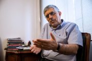 باهنر به موسوی‌لاری فشار می‌آورد حکم احمدی‌نژاد را امضا کند