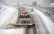 برف وکولاک، جاده چالوس و آزادراه تهران-شمال را مسدود کرد