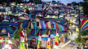دهکده رنگین کمانی اندونزی