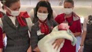 تولد نوزاد افغانستانی در هواپیما بر فراز کویت