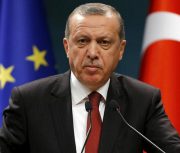 اردوغان: با اصلاحات در قانون اساسی از زنان محجبه حمایت می‌کنیم