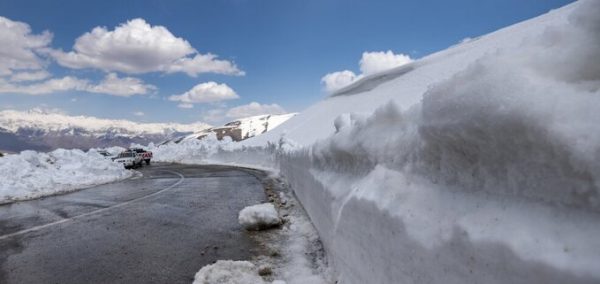 تصاویر| برف روبی در محور هشتگرد؛ طالقان