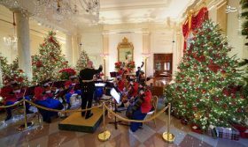 ترامپ در آخرین جشن کریسمس در کاخ سفید