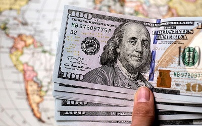 کاهش ۲۰۰۰ تومانی قیمت دلار در صرافی‌ ملی