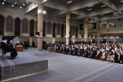 رهبر انقلاب اسلامی در دیدار جمعی از مردم قم : هدف اغتشاشات از بین بردن نقاط قوت کشور بود