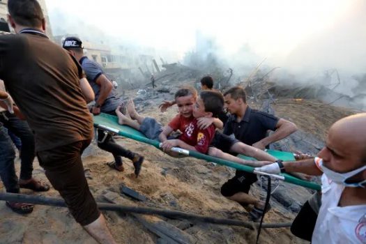 ادامه جنگ فلسطین ؛ موج تازه حملات هوایی و توپخانه‌ای به شمال غزه / شمار قربانیان به ۸۳۰۶ نفر رسید / تانک‌های اسرائیلی به غزه رسیدند