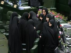 حضور ۱۴ منتخب زن در مجلس دوازدهم؛ کاهش تعداد زنان در بهارستان