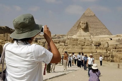 رئیس انجمن دفاتر خدمات مسافرتی: سفر به مصر و بازدید از اهرام ثلاثه، اسکندریه و شرم‌الشیخ از مهرماه برقرار خواهد شد / نرخ تور مصر کمتر از ۲۰ میلیون تومان نخواهد بود