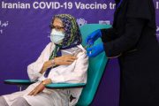 مینو محرز: پیدا شدن ویروس زنده در واکسن برکت خنده دار است!