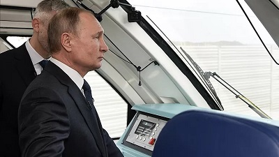 افشاگری مامور امنیتی سابق روسیه: پوتین پارانویا دارد و از ترس ردیابی با قطار مخفیانه سفر می‌کند
